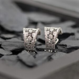 Orecchini in Oro bianco 18 kt con Diamanti naturali