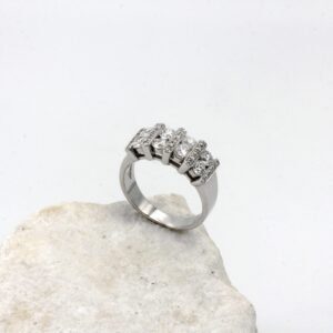Anello Traversine in Oro con Brillanti