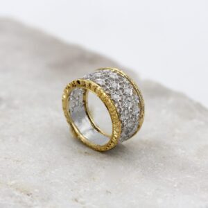 Anello in Oro con Lavorazione Fiorentina a rete con Diamanti naturali