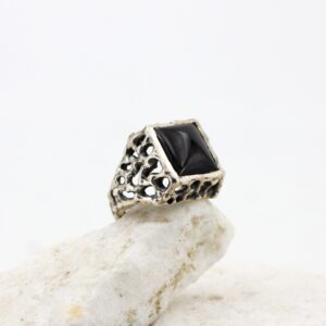 Anello in Argento con Onice nero – Modello Marte