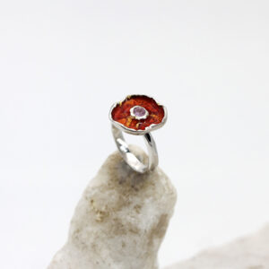 Anello in Argento 925‰ – Fiore d’Inverno small – con Quarzo rosa e smalto colore Rosso rame